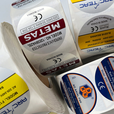 60mm 40mm Suya Dayanıklı Kalıp Kesim Etiketleri Parlak Kendinden Yapışkanlı Etiket Kağıt Rulosu